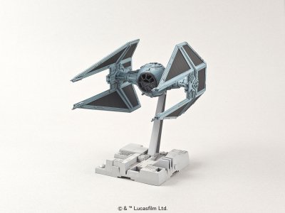 Zoom bild av REVELL BANDAI TIE Advanced 1:72