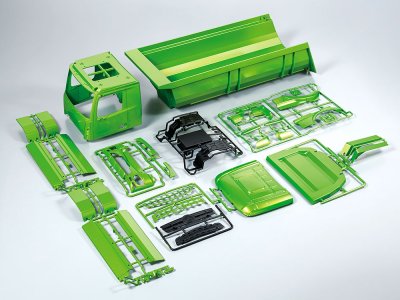 Zoom bild av TAMIYA 1/14 R/C Mercedes-Benz 4151 8x4 (Candy Green)