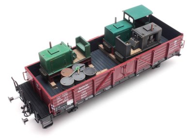 Zoom bild av Three narrow-gauge Windhoff locomotives. FÄRDIGBYGGDA I SKALA HO