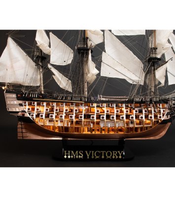 Zoom bild av HMS VICTORY Trafalgar 1805 - ANATOMY Version - 1:84 - TRÄBYGGSAT