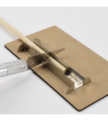 Zoom bild av Micro Mitre Box with Precision Saws