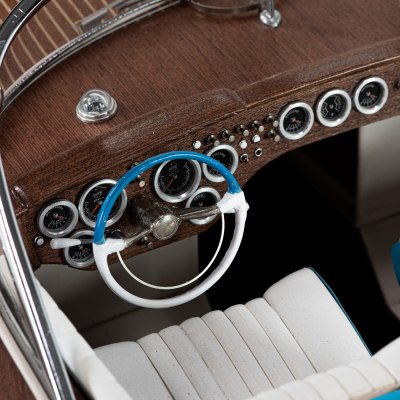 Zoom bild av ITALIAN RUNABOUT. TRÄBYGGSATS I SKALA 1/10