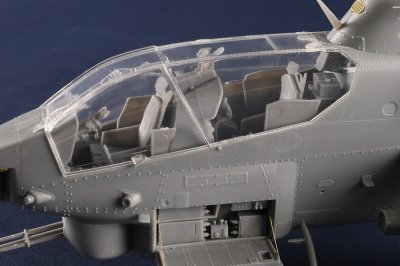 Zoom bild av 1/35 AH-1W Super Cobra