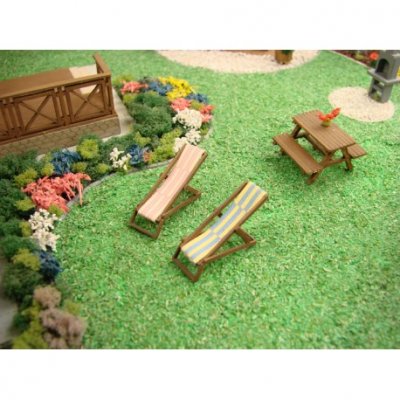 Zoom bild av FÄLLBAR? TRÄDGÅRDSSTOL, 4 st. SKALA 1/87 HO,