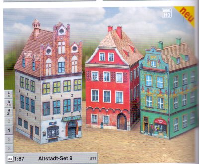 Zoom bild av GAMMLA STAN NR. 9 KARTONGBYGGSATS I SKALA 1/87 =HO