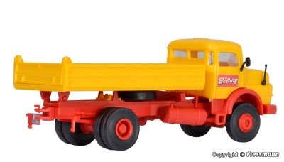 Zoom bild av 14100 H0 MB rund motorhuv LAK 1620 med tippflak, utgåva Emil Bölling